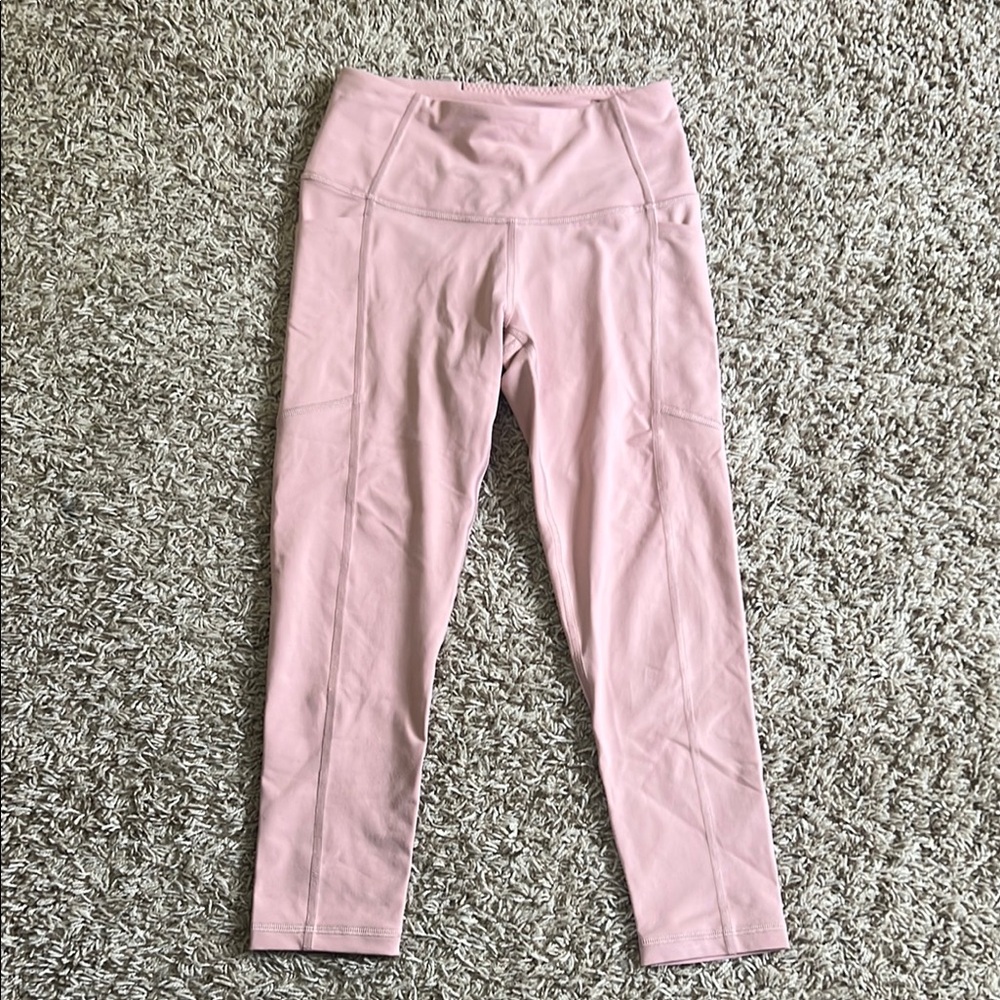 Victoria’s Secret Knockout Capri Leggings